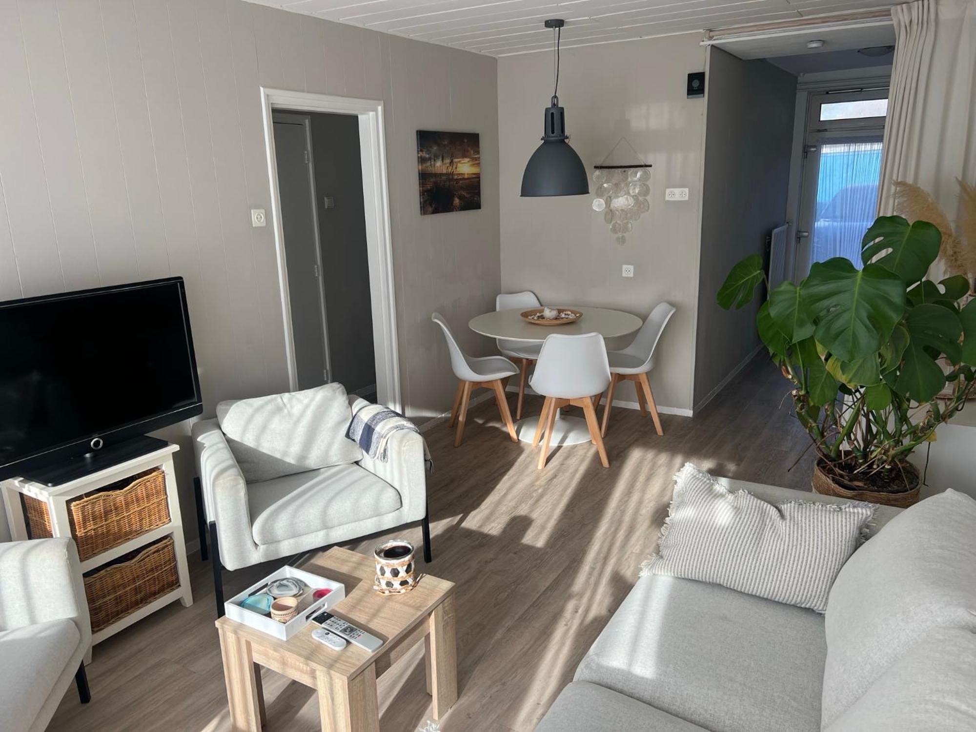 Vakantiehuisje Заутеланде Екстериор снимка